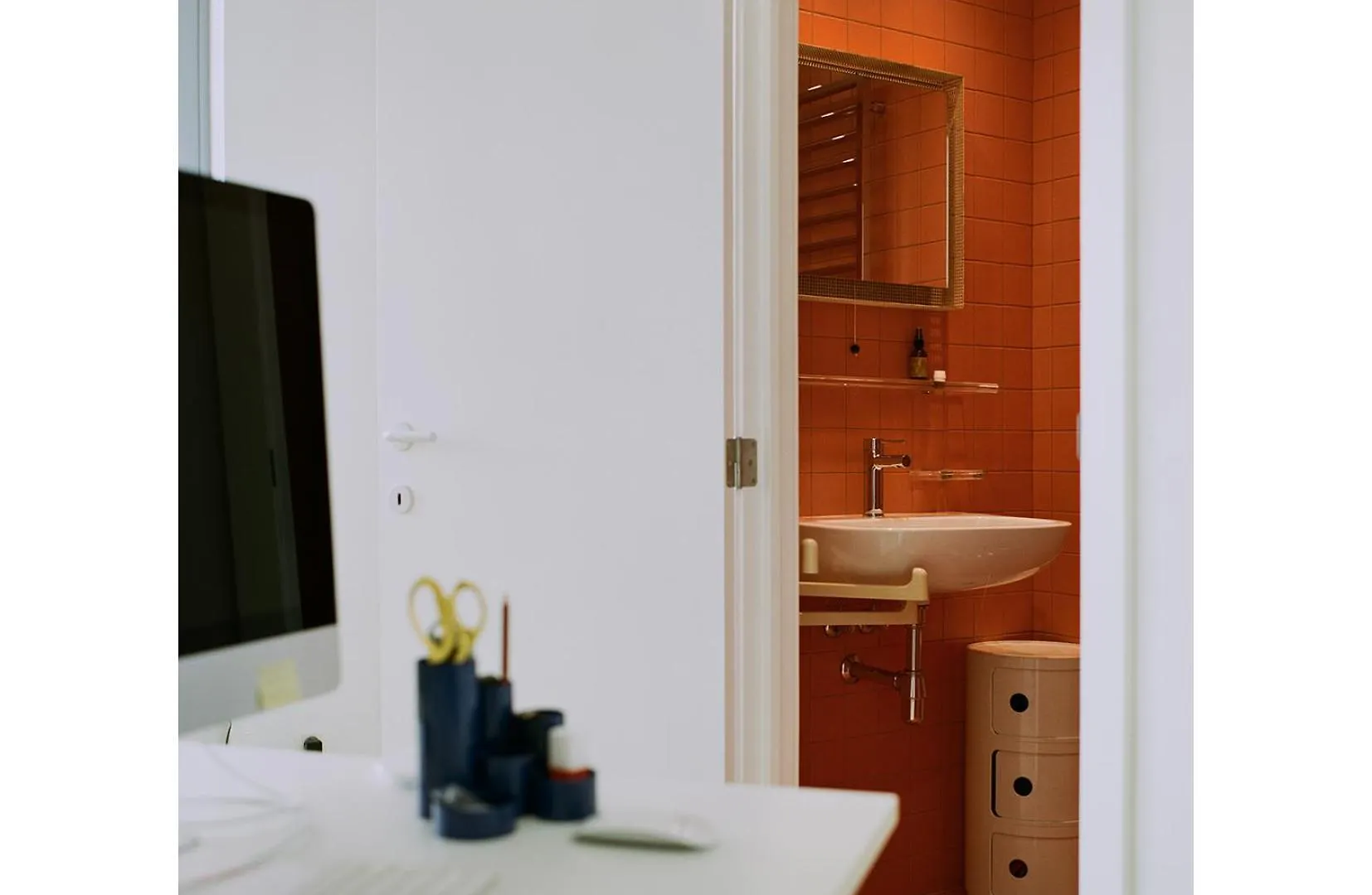 Garden Flat In Central בריסל דירה