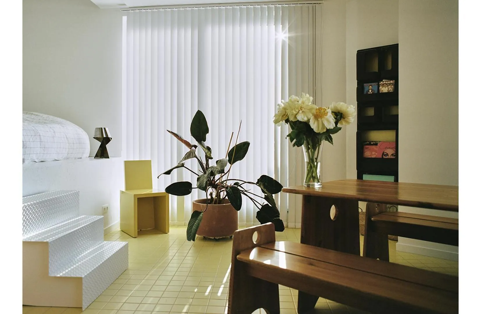 Garden Flat In Central בריסל דירה